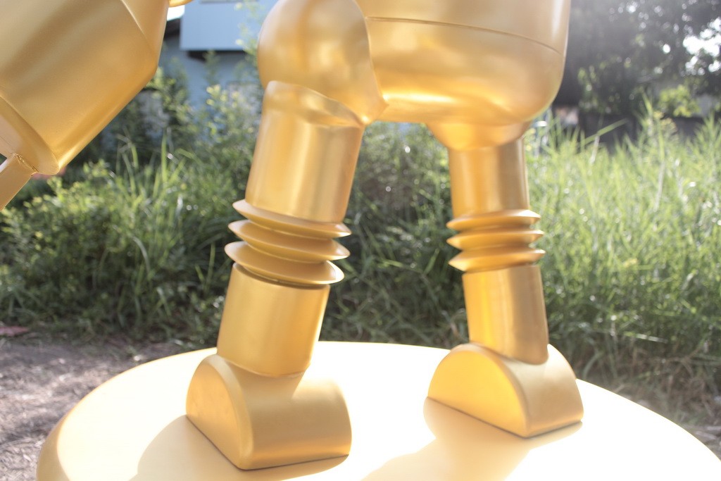 golden robot 034