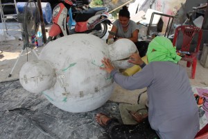 การประกอบชิ้นงานไฟเบอร์กลาส